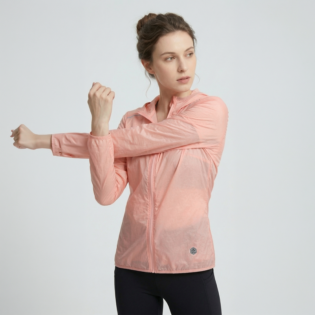 Cordilheira Whisper Women’s Waterproof UV40+ Windbreaker